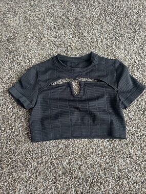 Black Short Sleeve Cutout Crop Top